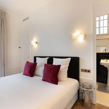Pick A Flat's In Saint-germain - Place Furstemberg * Paris