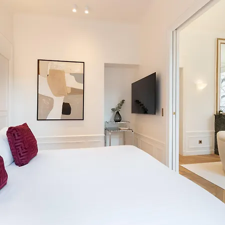 Pick A Flat's In Saint-germain - Place Furstemberg * Paris