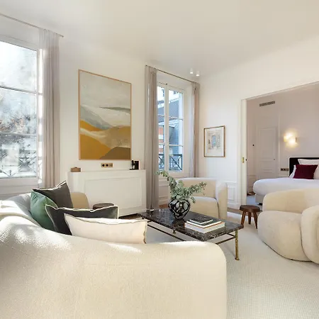 Pick A Flat's In Saint-germain - Place Furstemberg