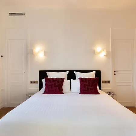 Апартаменты Pick A Flat's In Saint-germain - Place Furstemberg Париж