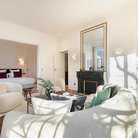 Pick A Flat's In Saint-germain - Place Furstemberg Париж