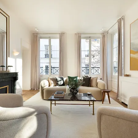 Апартаменты Pick A Flat's In Saint-germain - Place Furstemberg Париж